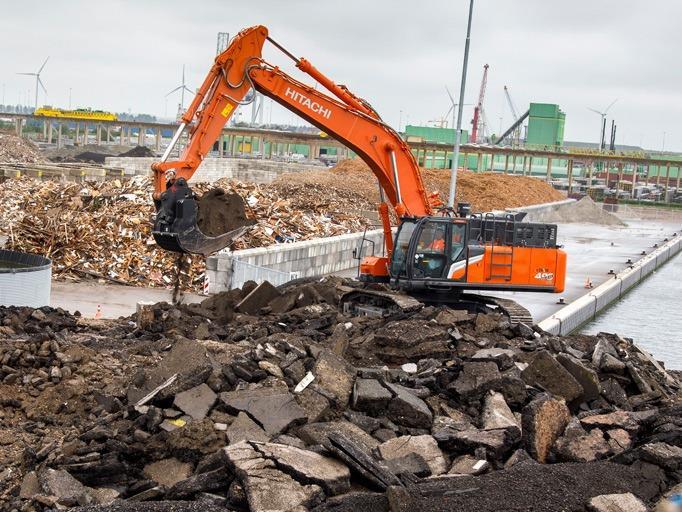 Hitachi ZX490LCH-7 50T Excavator